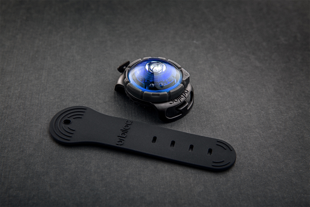 Orbiloc Dog Dual Safety Light – LED-Sicherheitslicht für Hunde, 5 km sichtbar – Blau