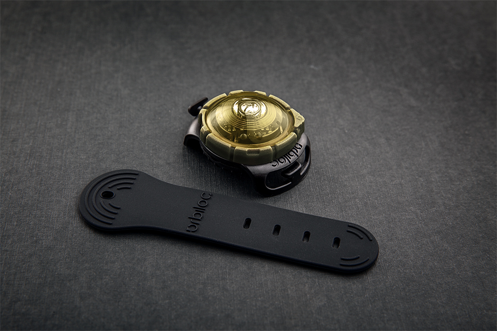 Orbiloc Dog Dual Safety Light – LED-Sicherheitslicht für Hunde, 5 km sichtbar – Gold